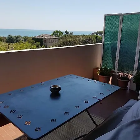 Blu Moon Apartment *